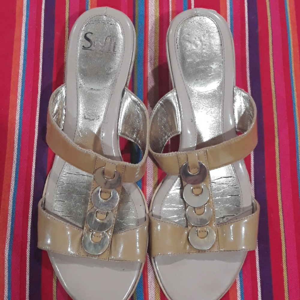 Söfft Shoes Tan Low Wedge Sandals 11
